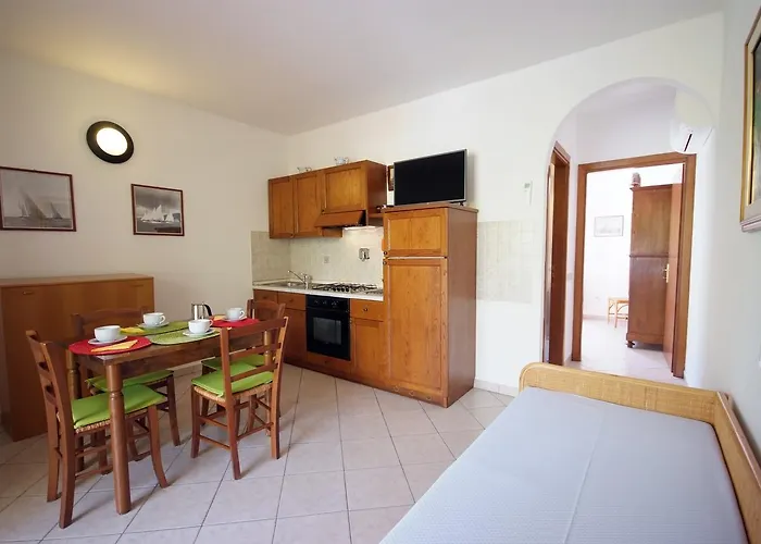 Teresa ポルト・アッズッロ